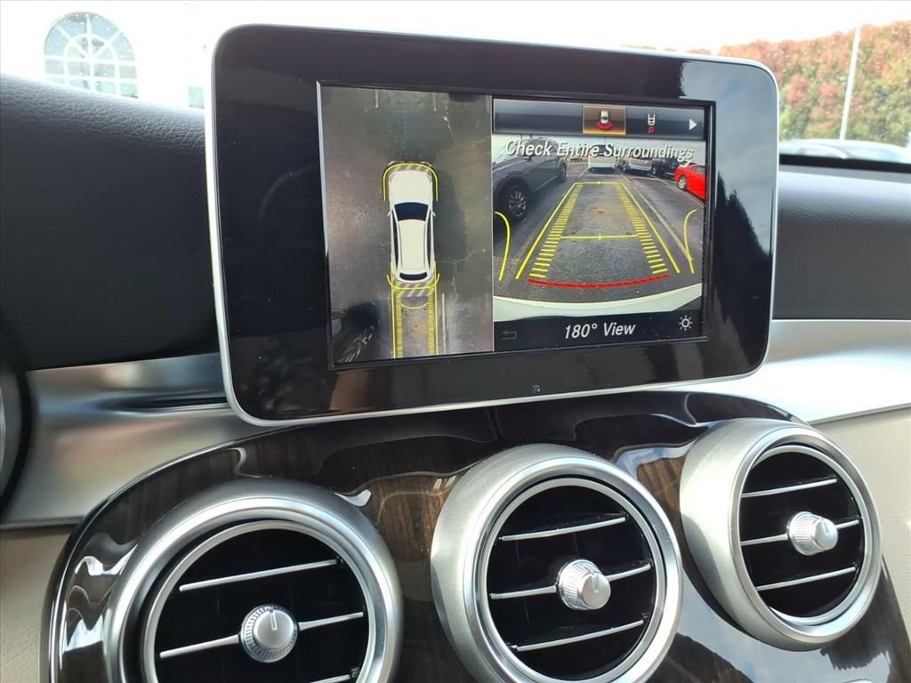 Used 2018 Mercedes-Benz GLC 300 4MATIC w/ Premium Package image 18