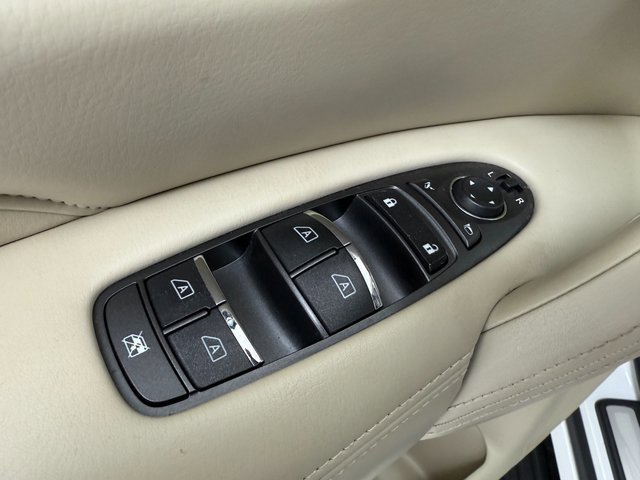 Used 2023 INFINITI QX80 Luxe w/ All-Season Package image 28