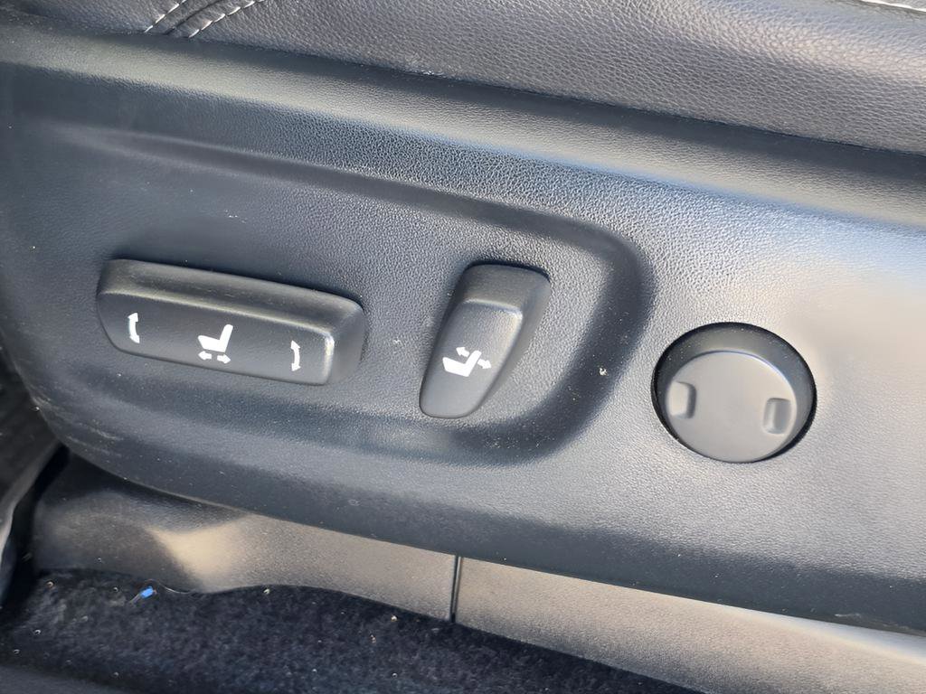 Used 2022 Toyota 4Runner SR5 Premium w/ Moonroof Package AWD/4WD image 10