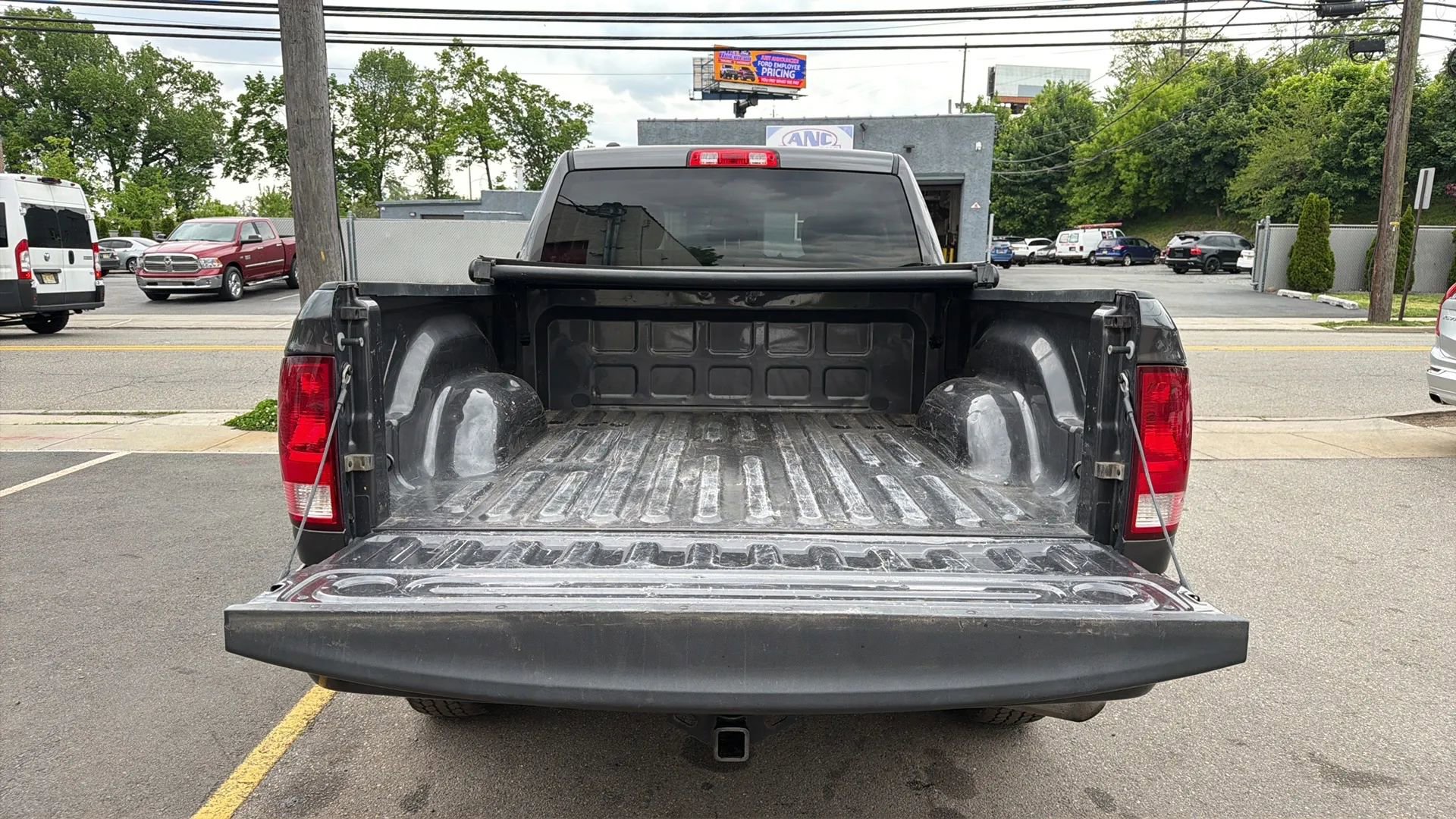 Used 2017 RAM 1500 Express AWD/4WD image 24
