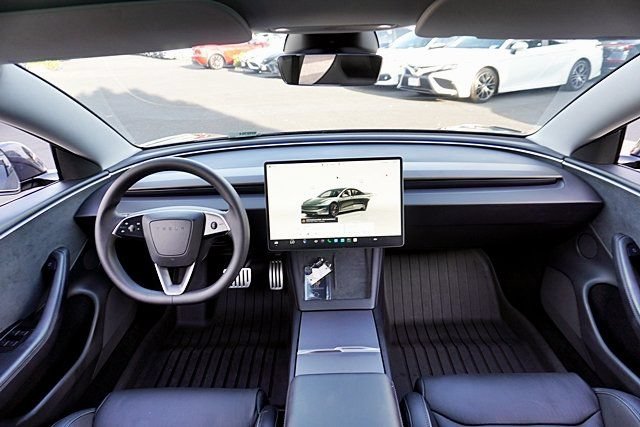Used 2025 Tesla Model 3 Performance AWD/4WD image 30
