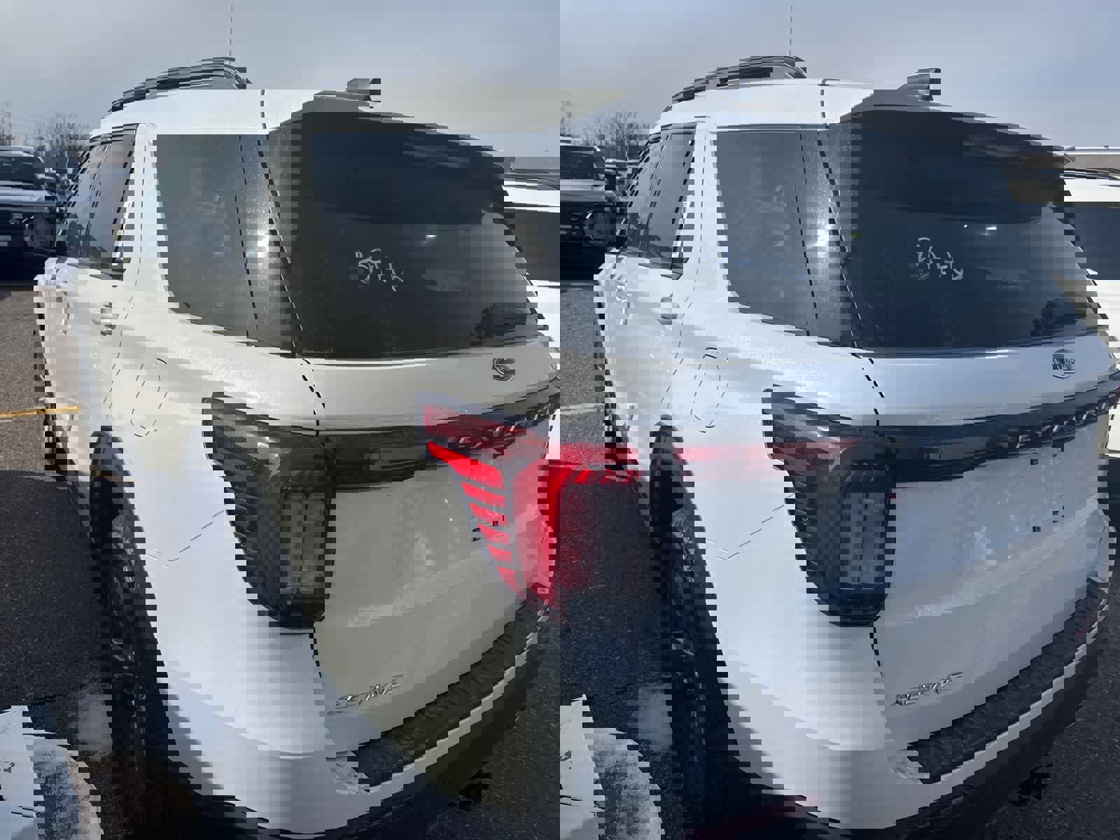 New 2026 Ford Explorer Active w/ Active Comfort Package image 7