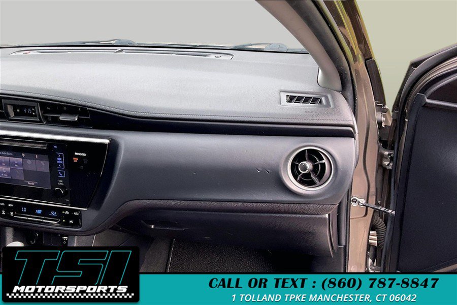 Used 2017 Toyota Corolla LE FWD image 17