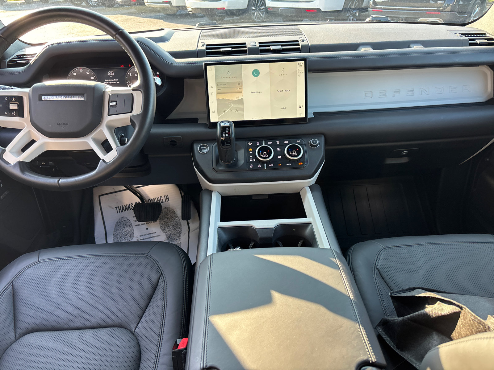 Used 2025 Land Rover Defender 110 X-Dynamic SE AWD/4WD image 27
