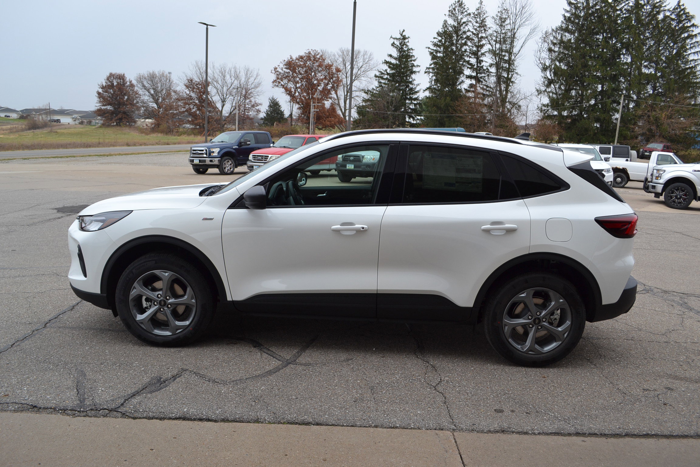 New 2026 Ford Escape ST-Line w/ Tech Pack #1 AWD/4WD image 1