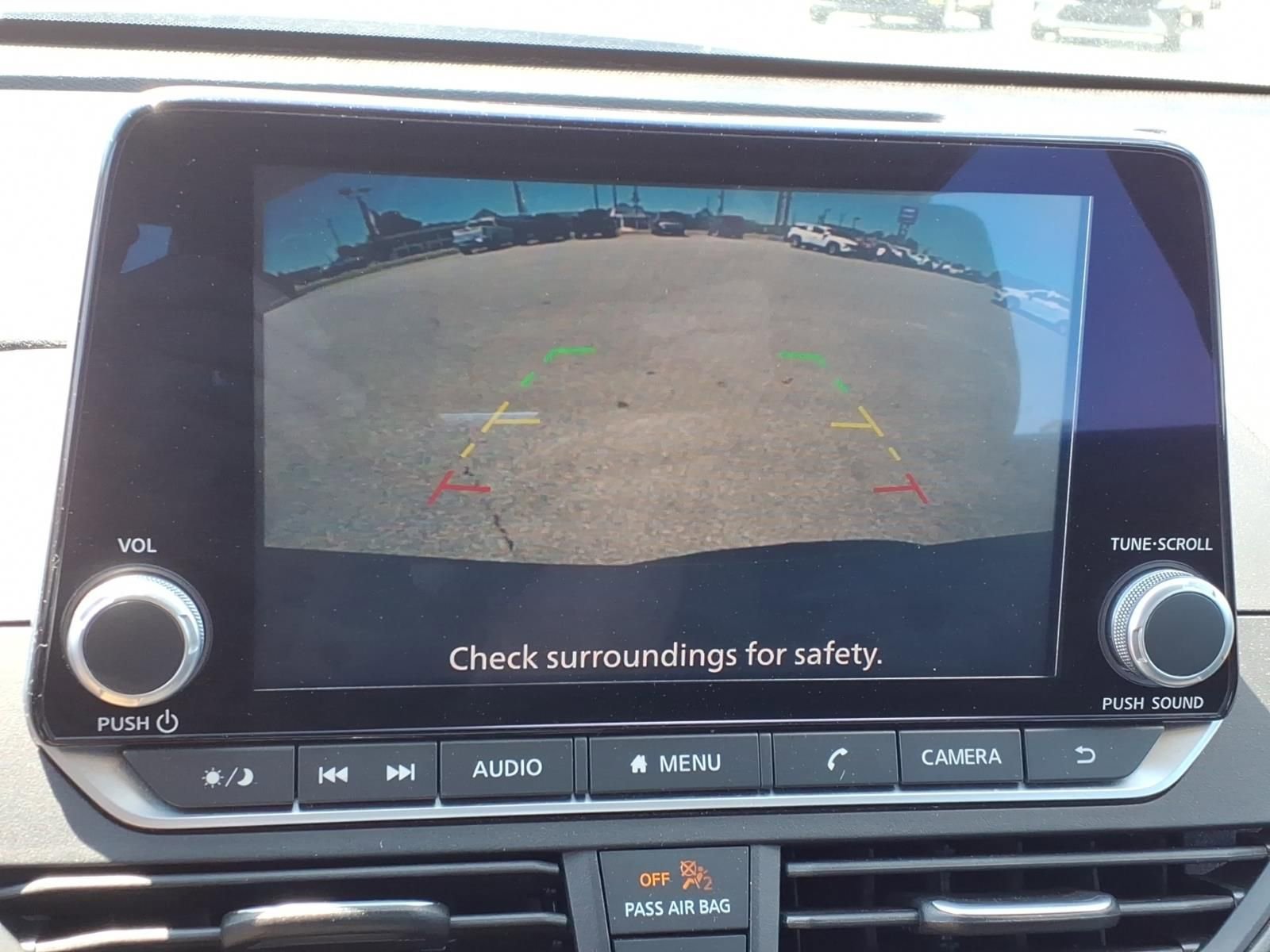 Used 2024 Nissan Altima 2.5 SV FWD image 18