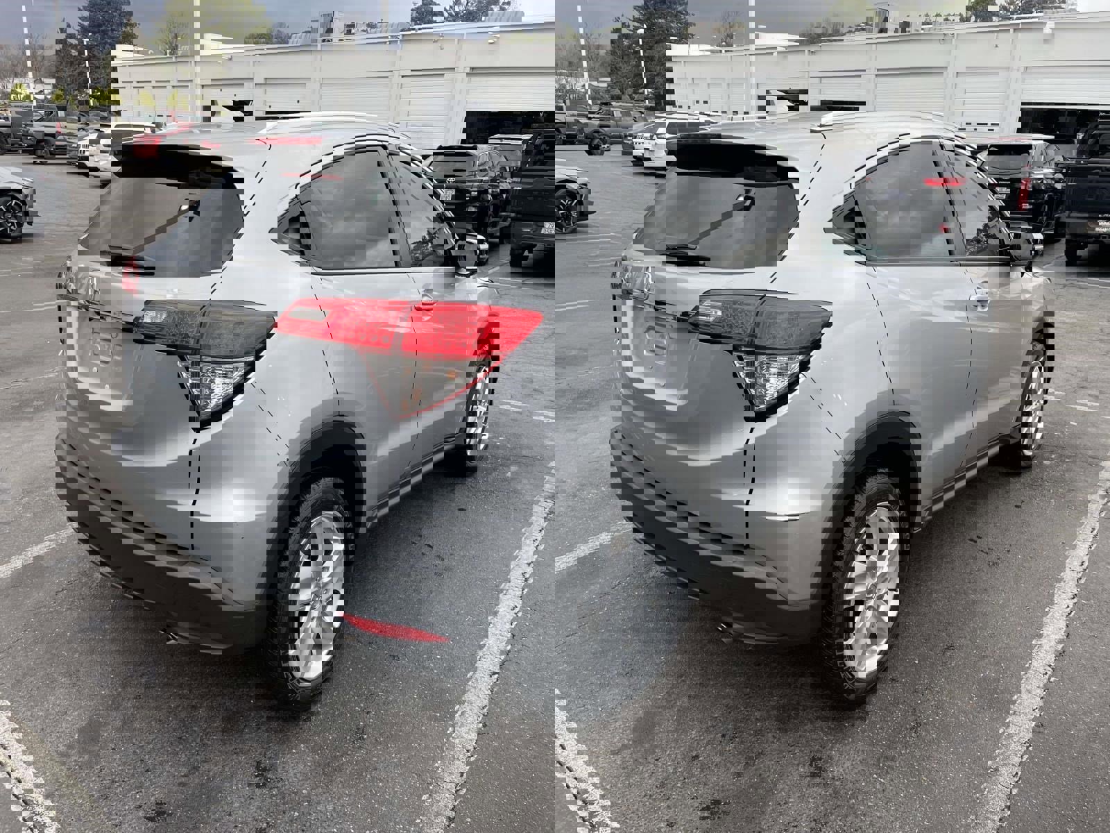 Used 2019 Honda HR-V EX image 8