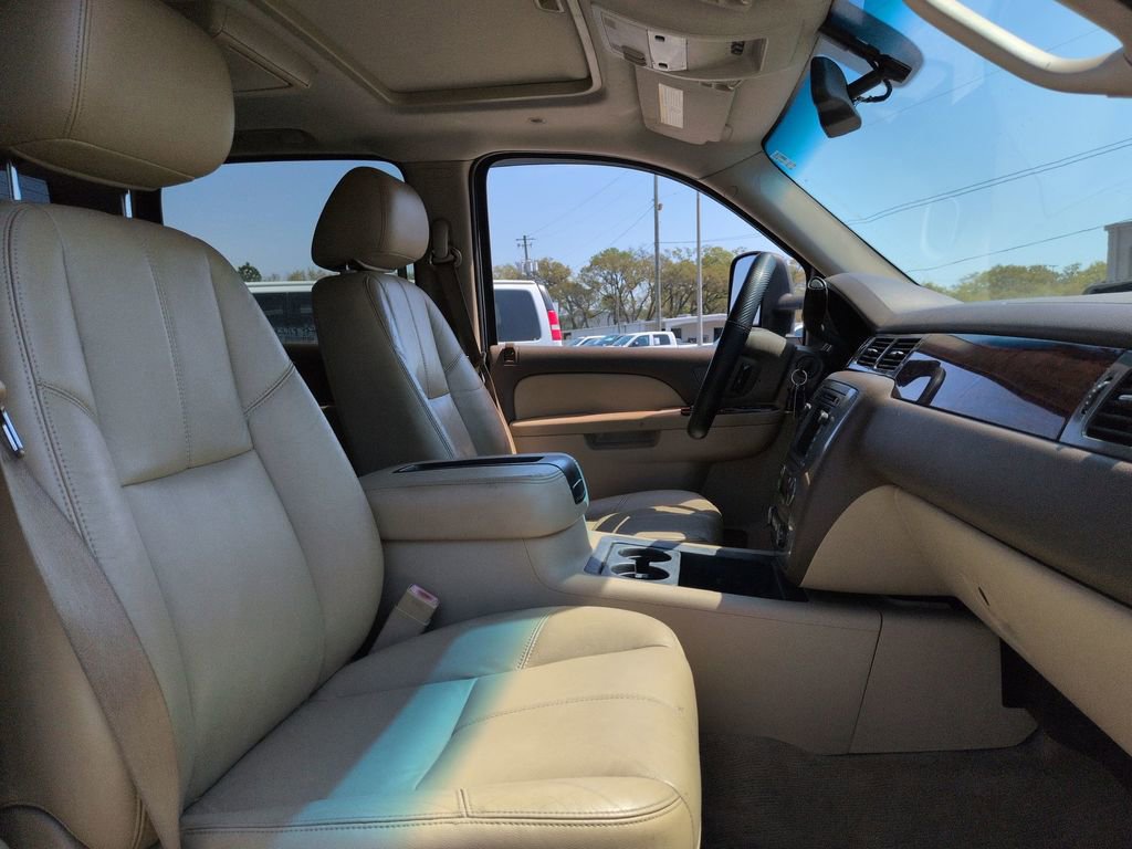 Used 2010 GMC Sierra 2500 SLT w/ Entertainment Package image 17