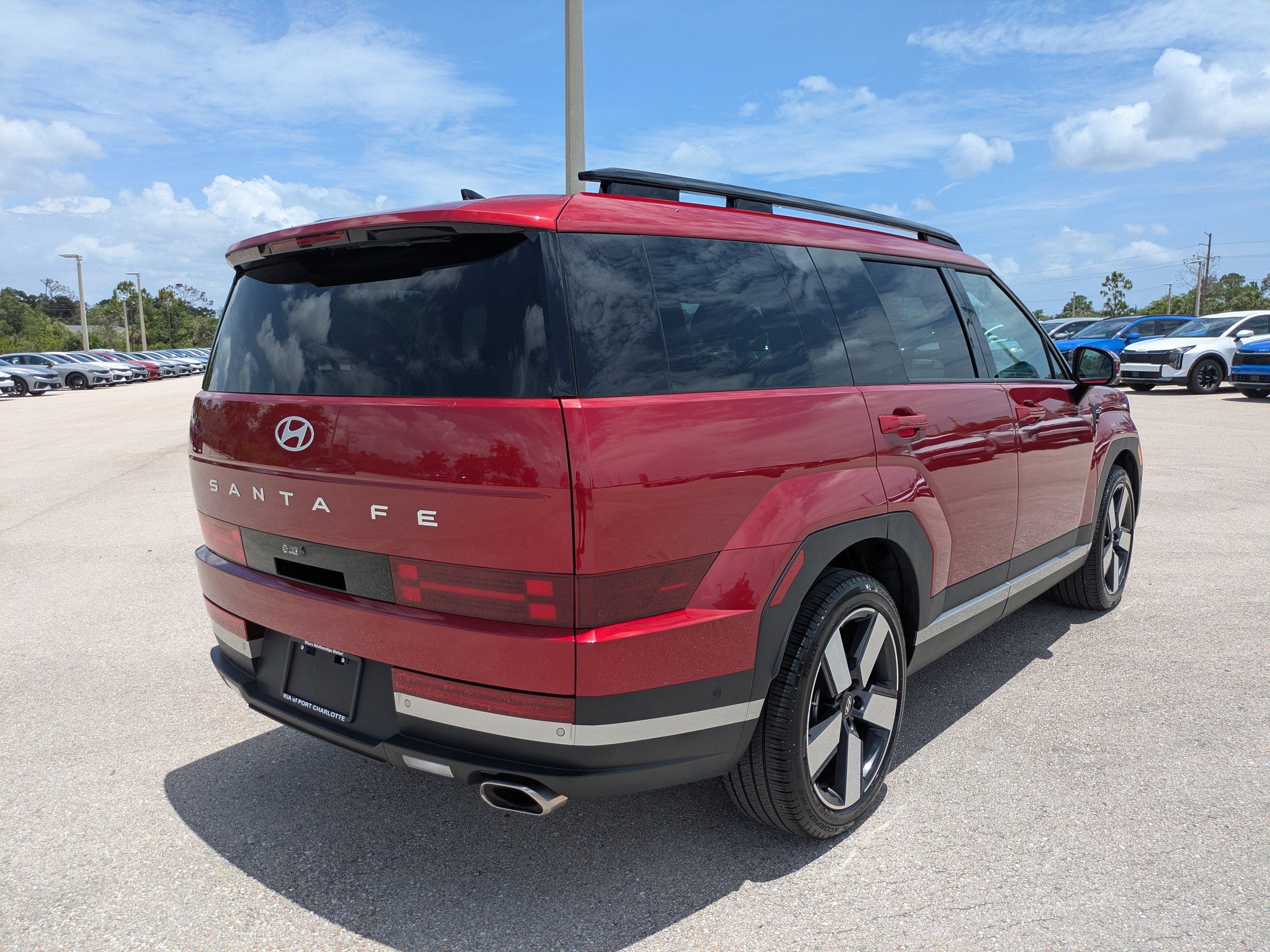 Used 2025 Hyundai Santa Fe Limited FWD image 4