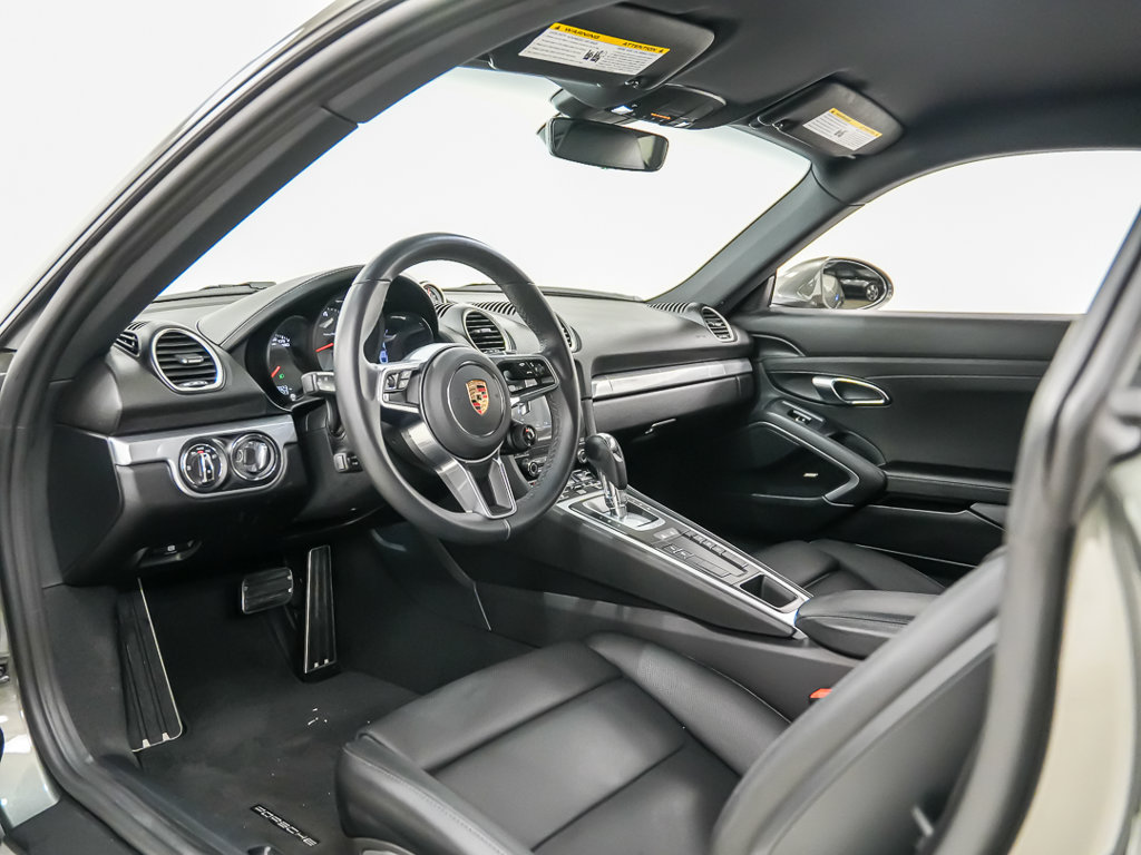 Used 2025 Porsche 718 Cayman S RWD image 4