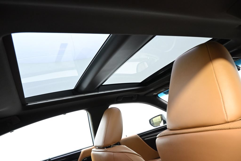 Used 2020 Lexus ES 350 Ultra Luxury w/ Accessory Package 2 FWD image 17