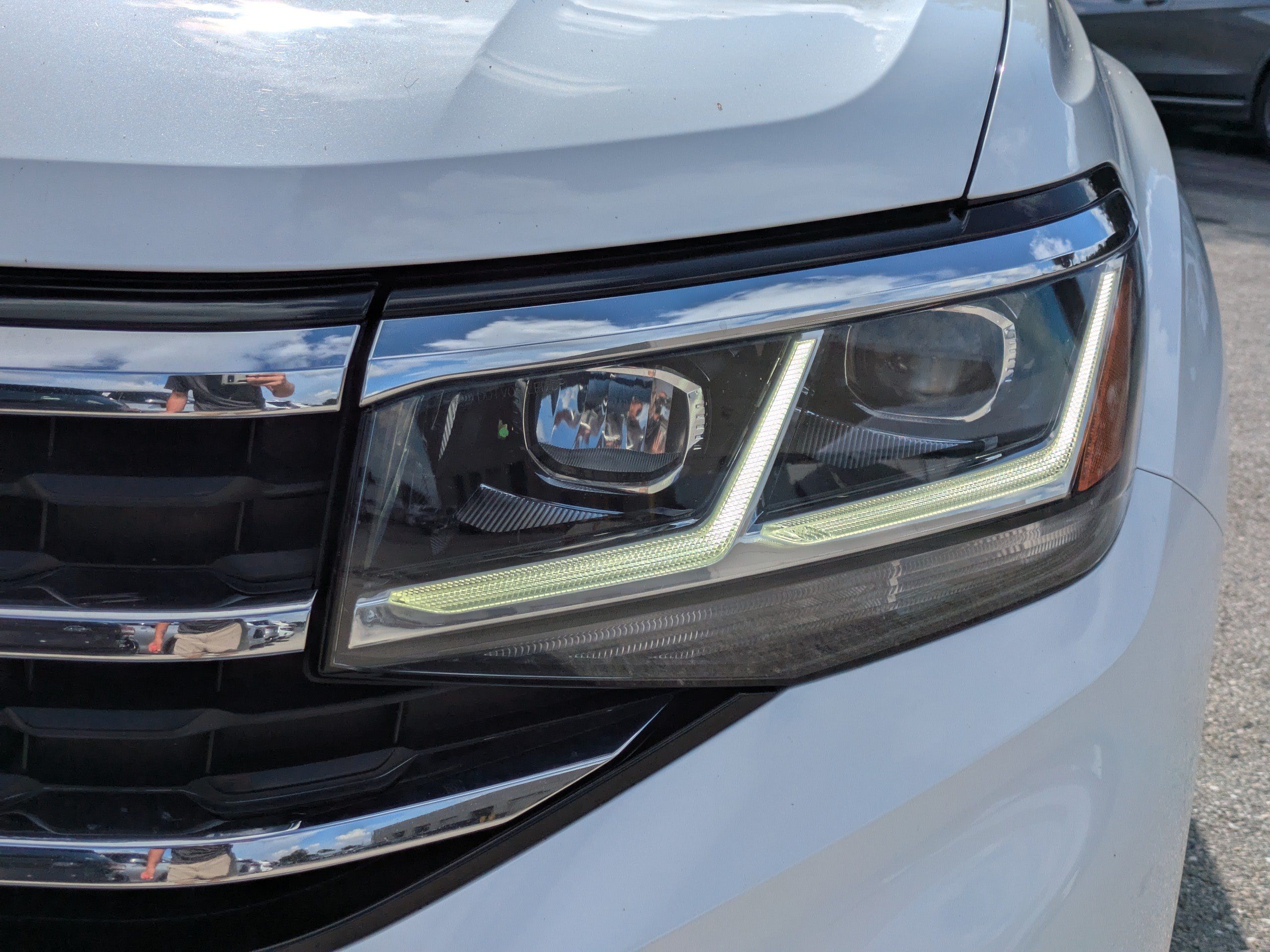 Used 2023 Volkswagen Atlas SEL AWD/4WD image 9