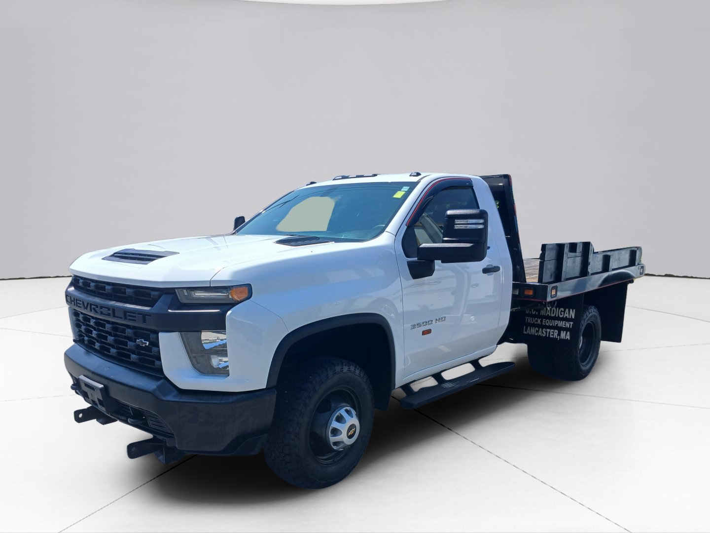 Used 2022 Chevrolet Silverado 3500 W/T w/ WT Convenience Package AWD/4WD image 2