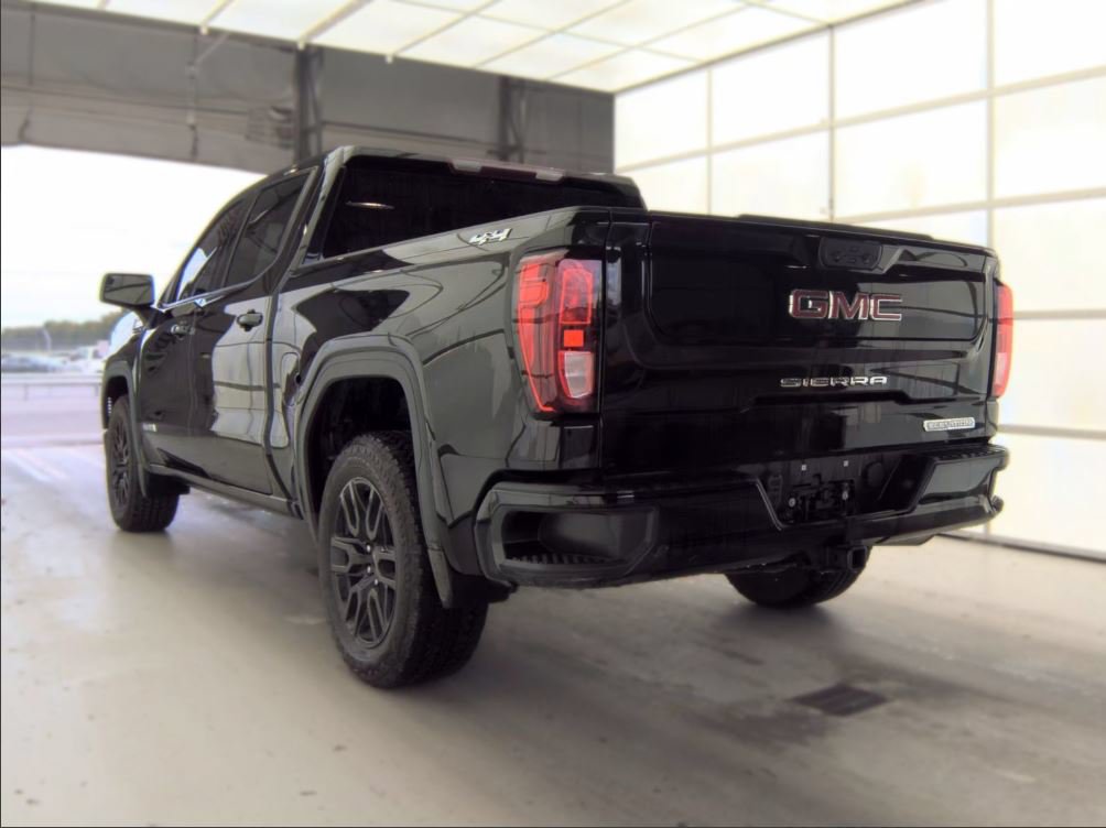 Used 2025 GMC Sierra 1500 Elevation AWD/4WD image 3