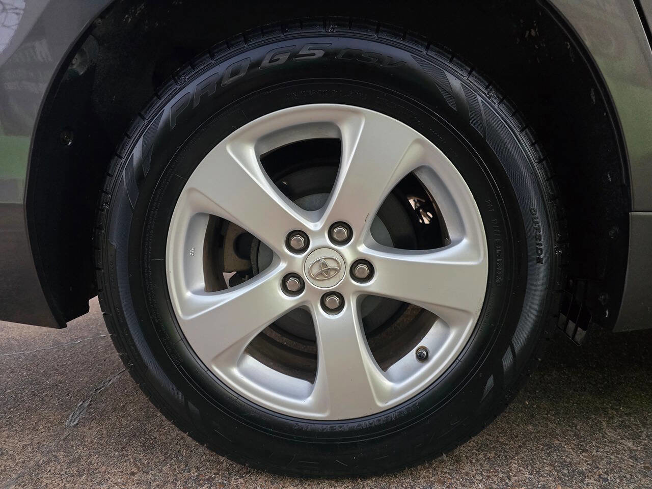 Used 2012 Toyota Sienna LE FWD image 63