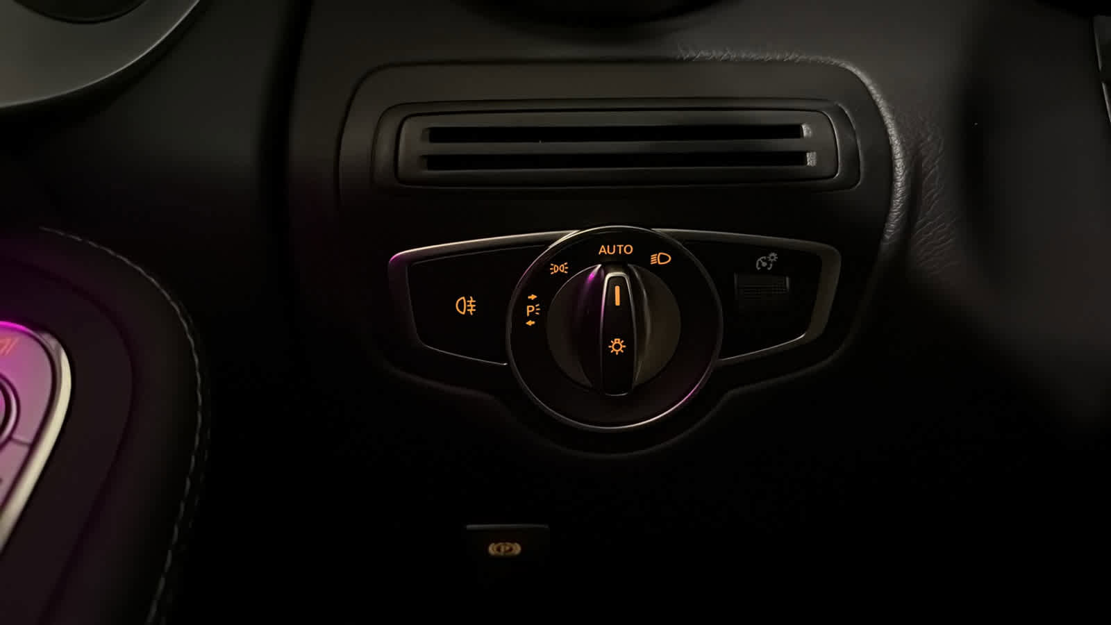 Used 2023 Mercedes-Benz GLC 300 4MATIC Coupe image 18