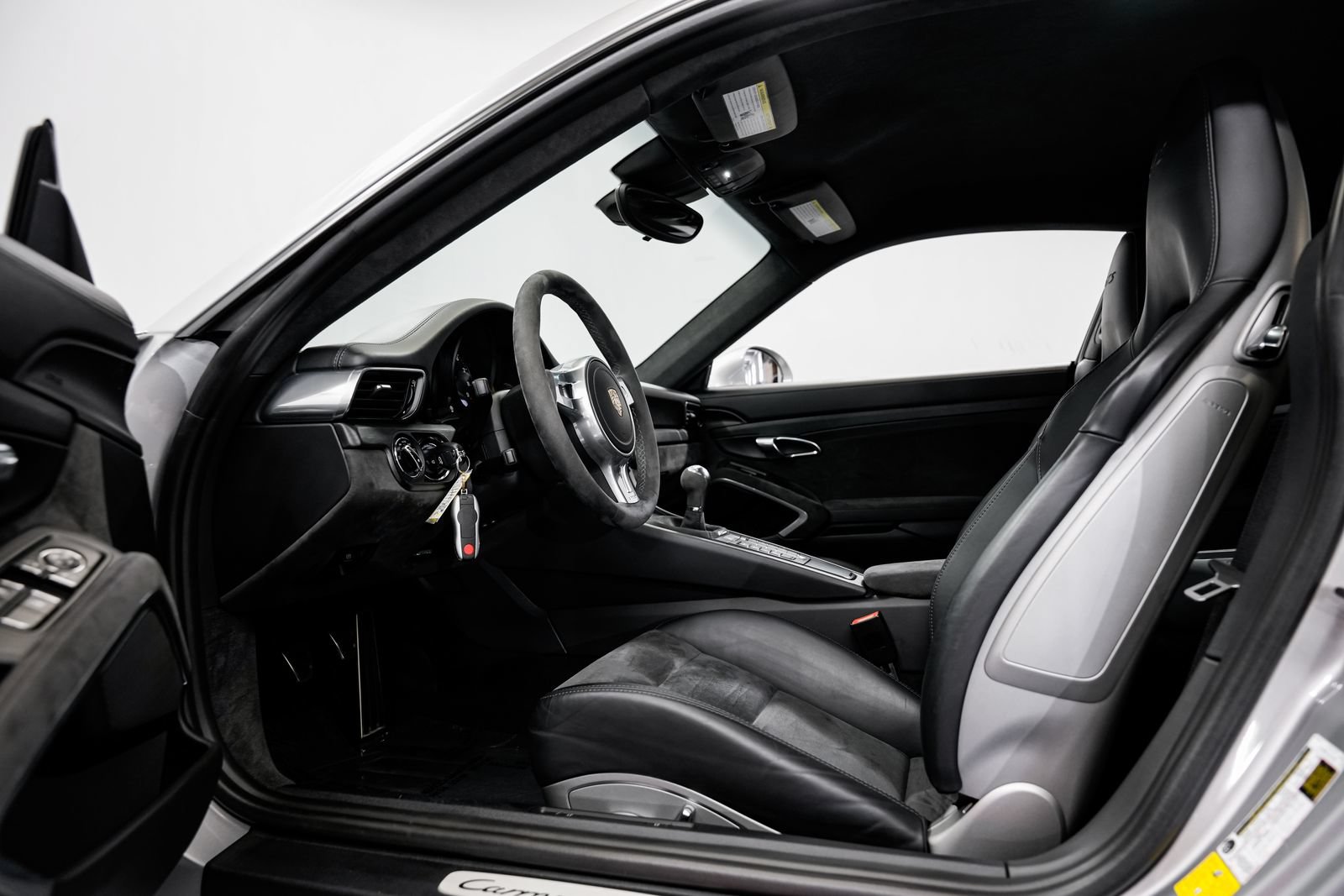 Used 2015 Porsche 911 Carrera GTS RWD image 19