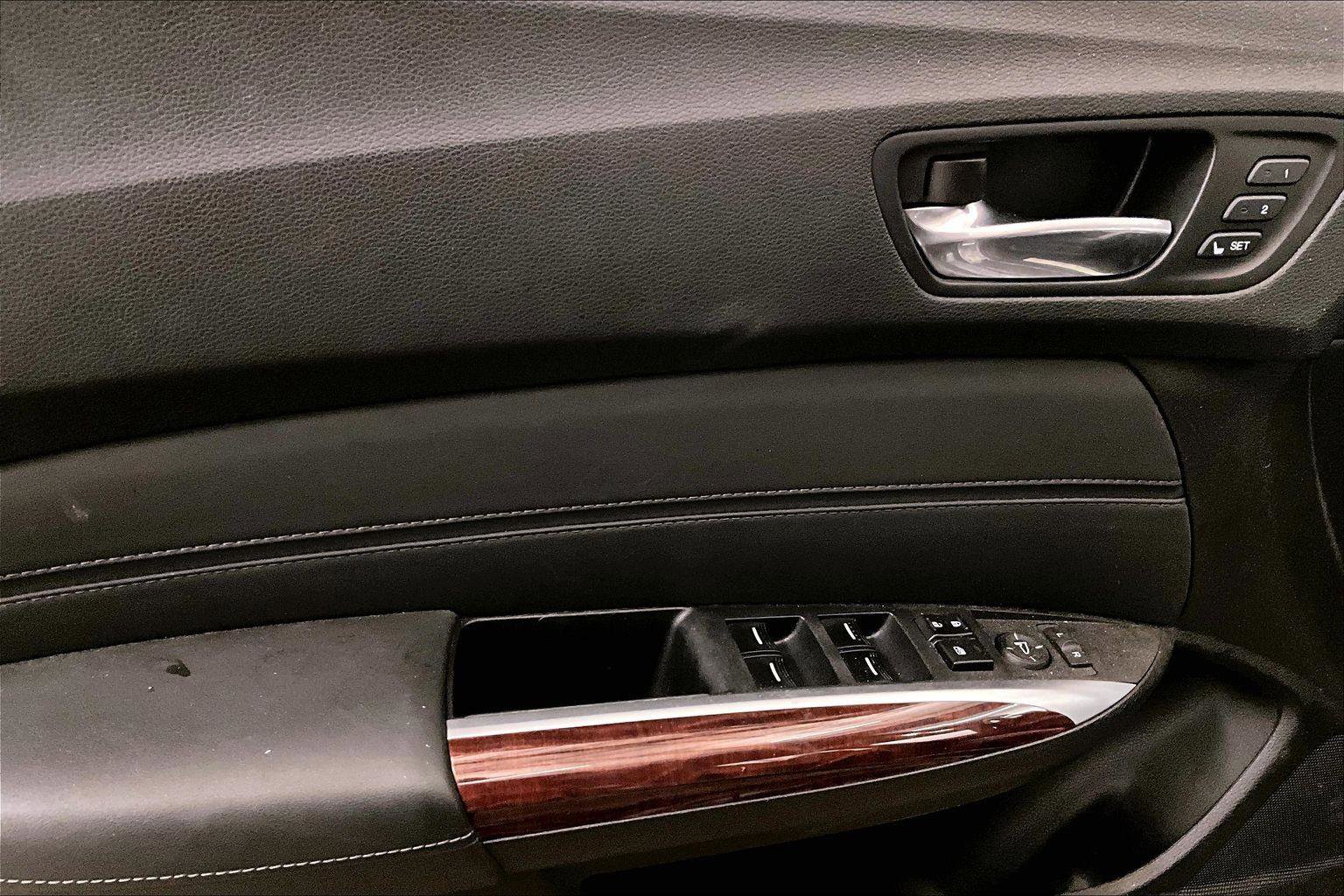 Used 2017 Acura TLX w/ Technology Package image 22