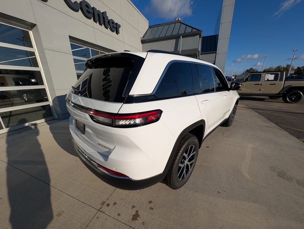 New 2025 Jeep Grand Cherokee Limited image 5