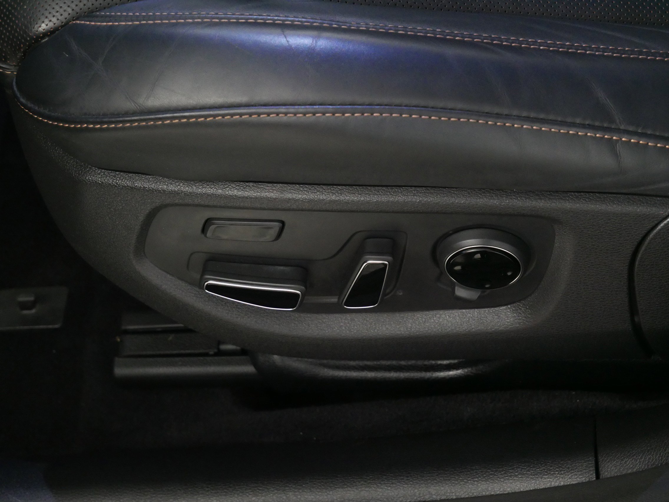 Used 2020 Genesis G80 3.3T Sport image 20