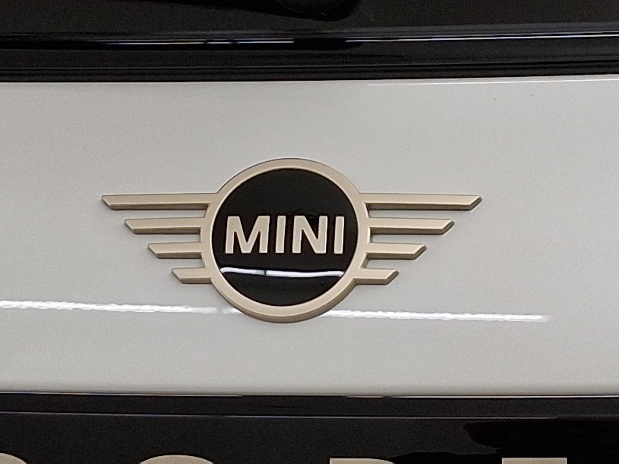 New 2026 MINI Cooper 2-Door Hardtop image 18