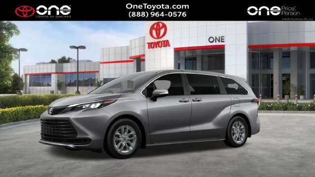 New 2026 Toyota Sienna LE FWD image 4