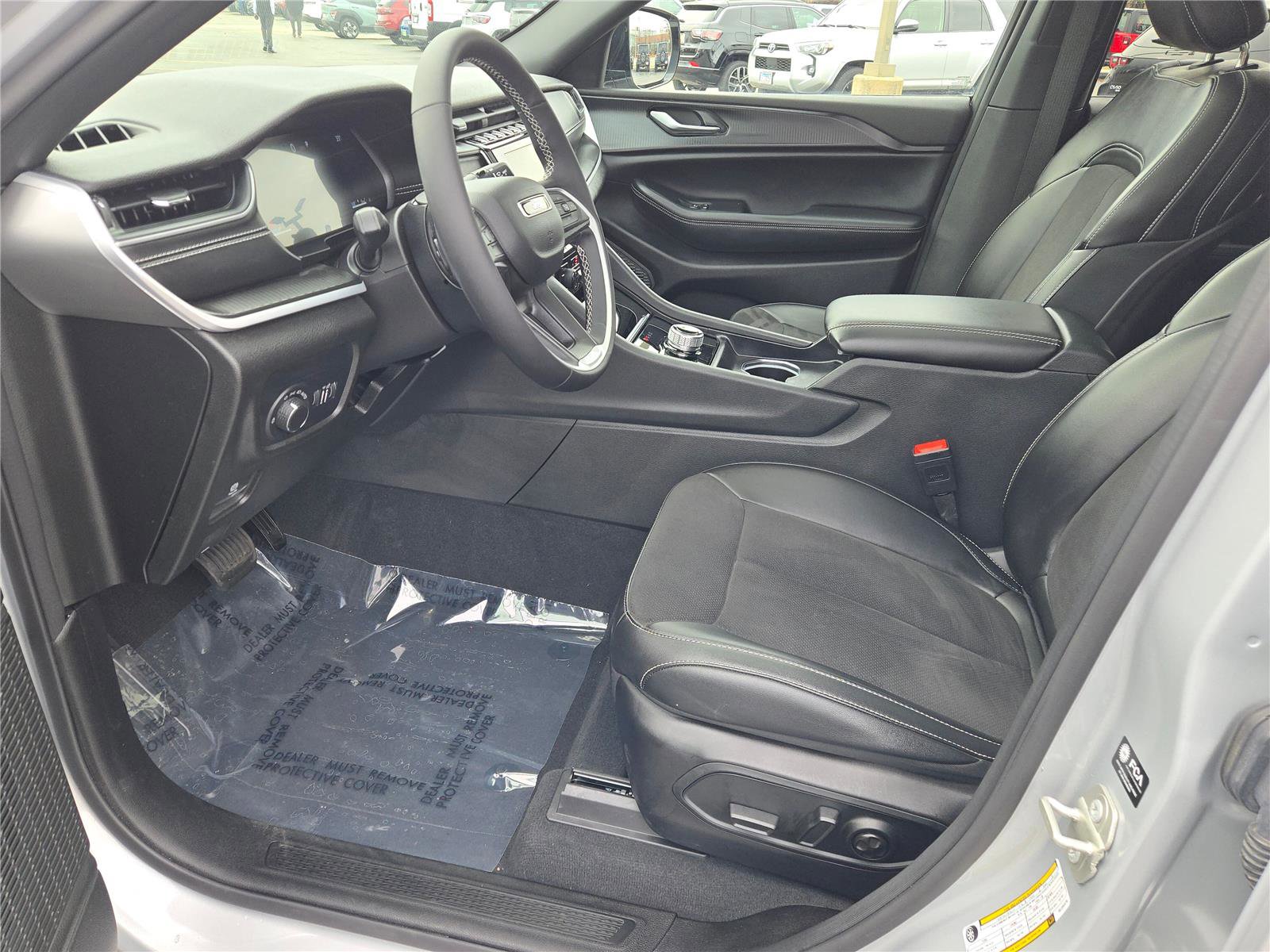 Certified 2024 Jeep Grand Cherokee Altitude image 29