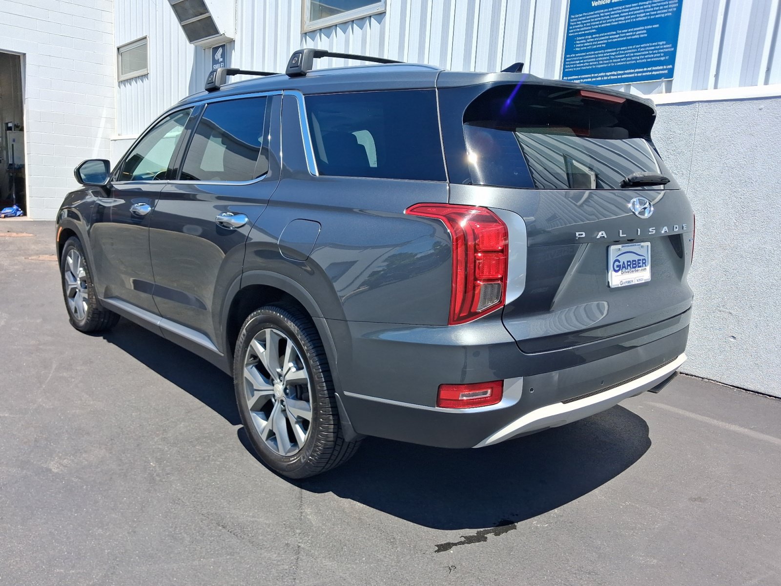 Used 2021 Hyundai Palisade SEL w/ Premium Package AWD/4WD image 3