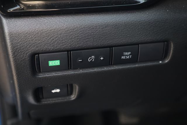 Used 2023 Nissan Sentra SR w/ SR Premium Package image 10