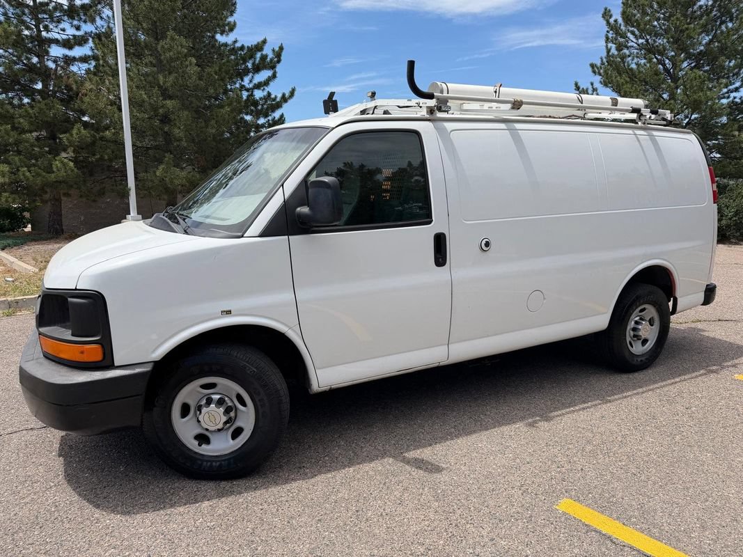 Used 2013 Chevrolet Express 2500 RWD image 3