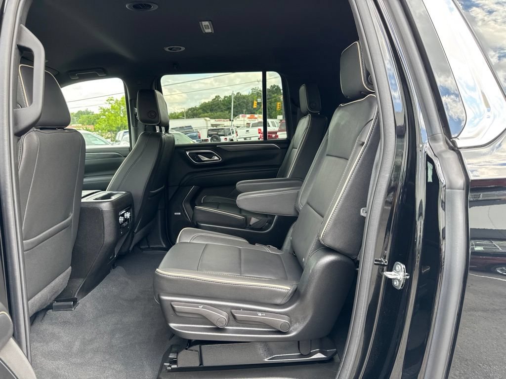 Used 2024 GMC Yukon XL SLT AWD/4WD image 27