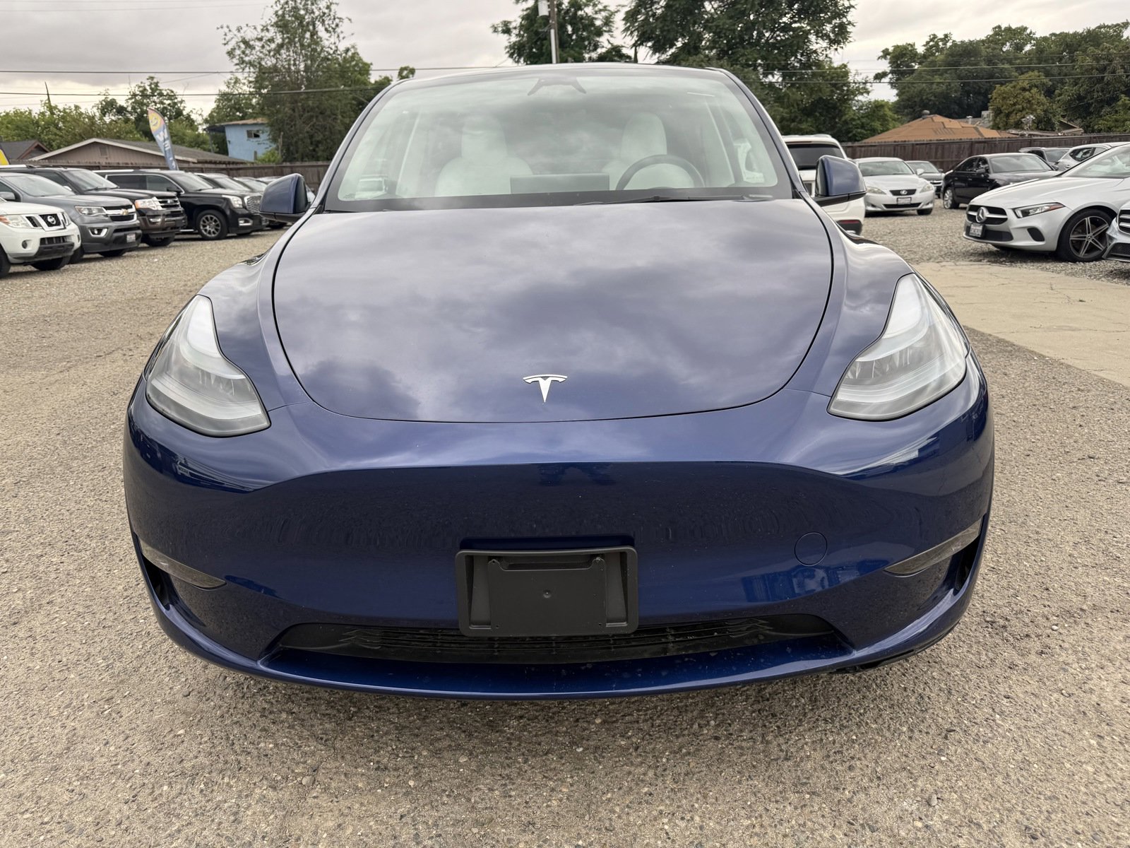 Used 2023 Tesla Model Y Long Range AWD/4WD image 2