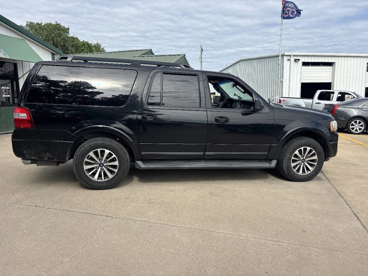 Used 2017 Ford Expedition EL XLT