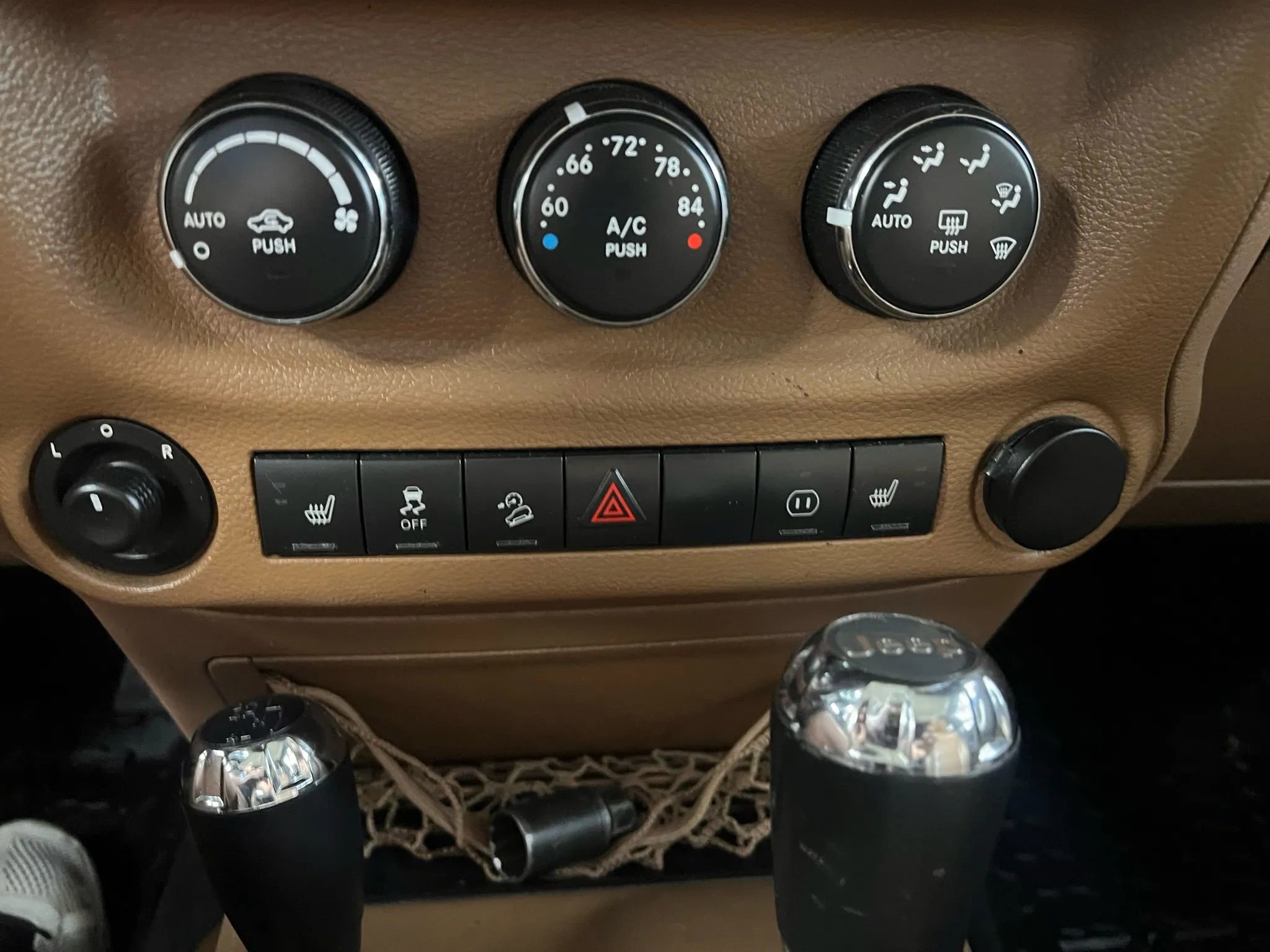Used 2011 Jeep Wrangler Unlimited Sahara w/ Dual Top Group image 17