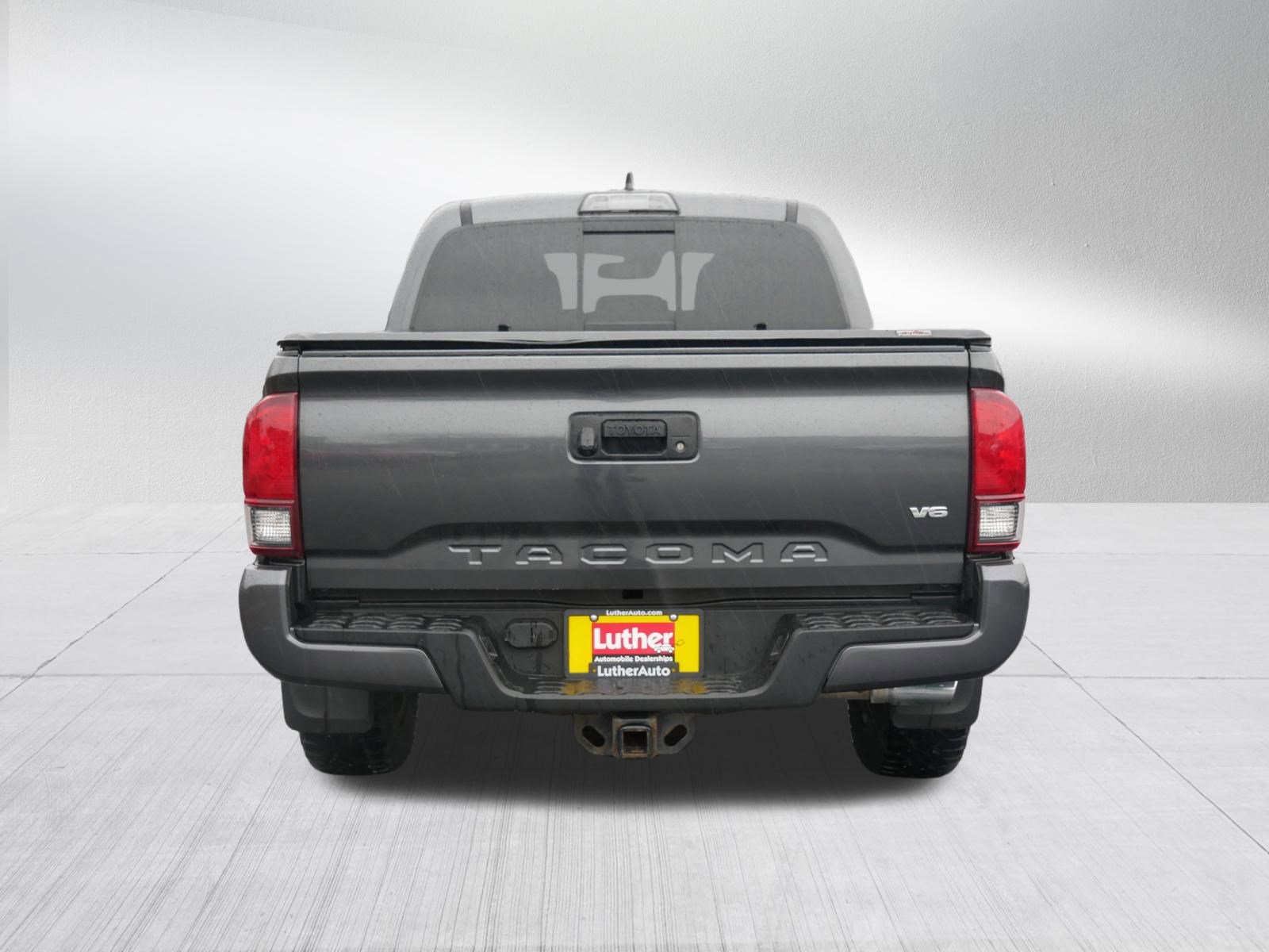 Used 2019 Toyota Tacoma TRD Sport image 6