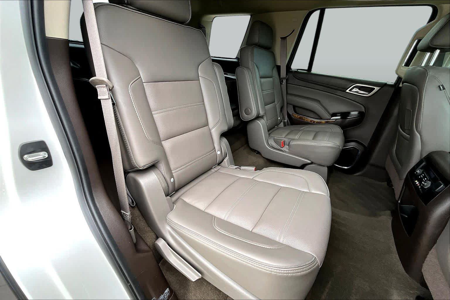 Used 2016 GMC Yukon Denali w/ Open Road Package AWD/4WD image 18