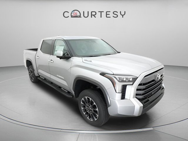 Used 2025 Toyota Tundra Limited AWD/4WD image 32