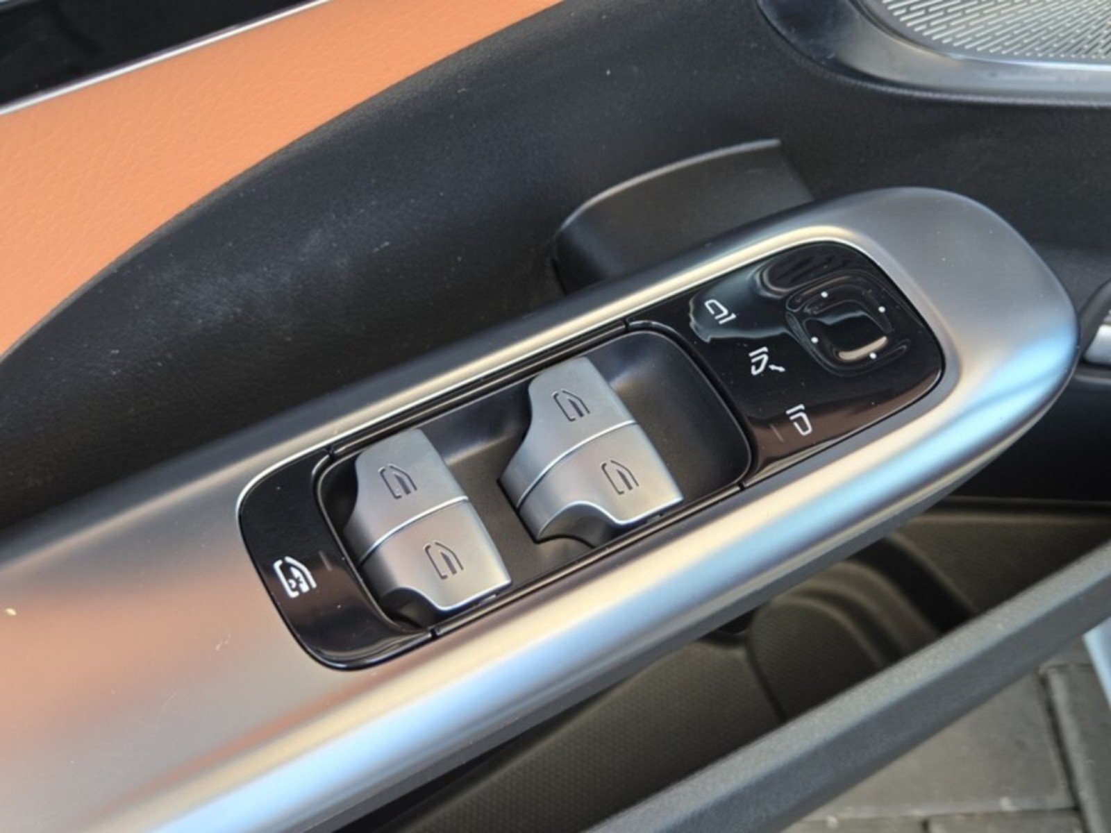 Certified 2024 Mercedes-Benz C 300 4MATIC Sedan image 24
