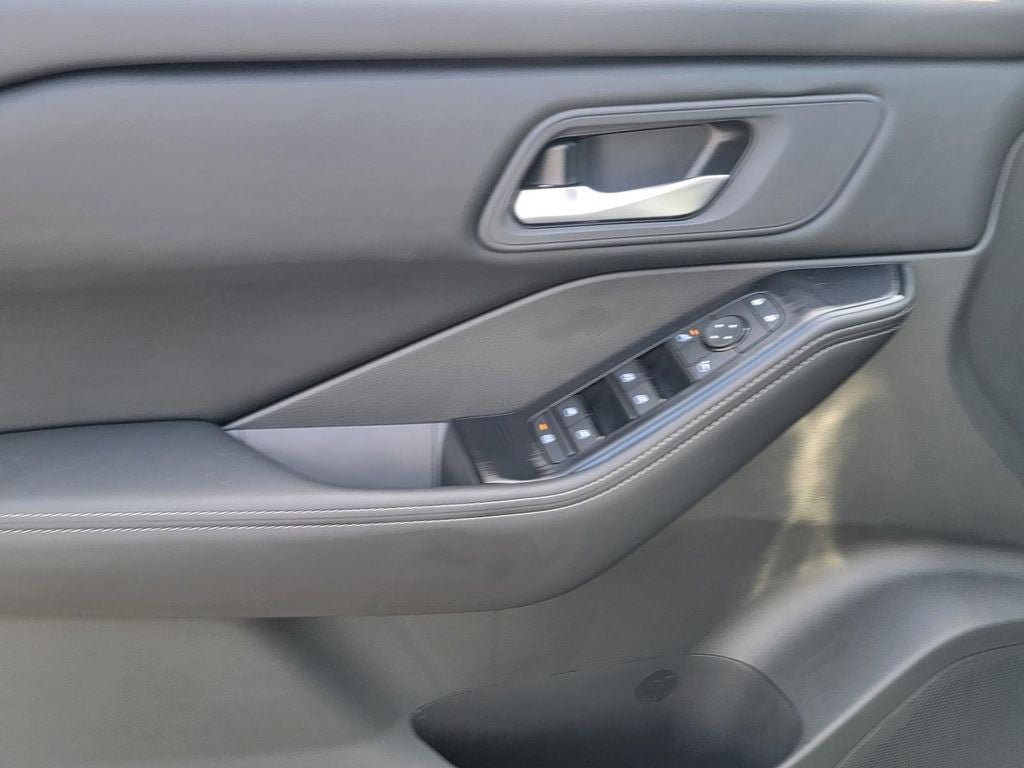 New 2026 Nissan Rogue SV AWD/4WD image 11