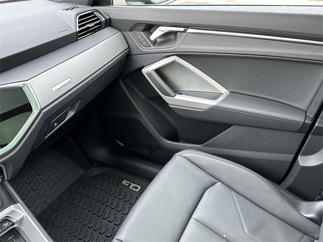 Certified 2025 Audi Q3 2.0T Premium w/ Convenience Package image 35