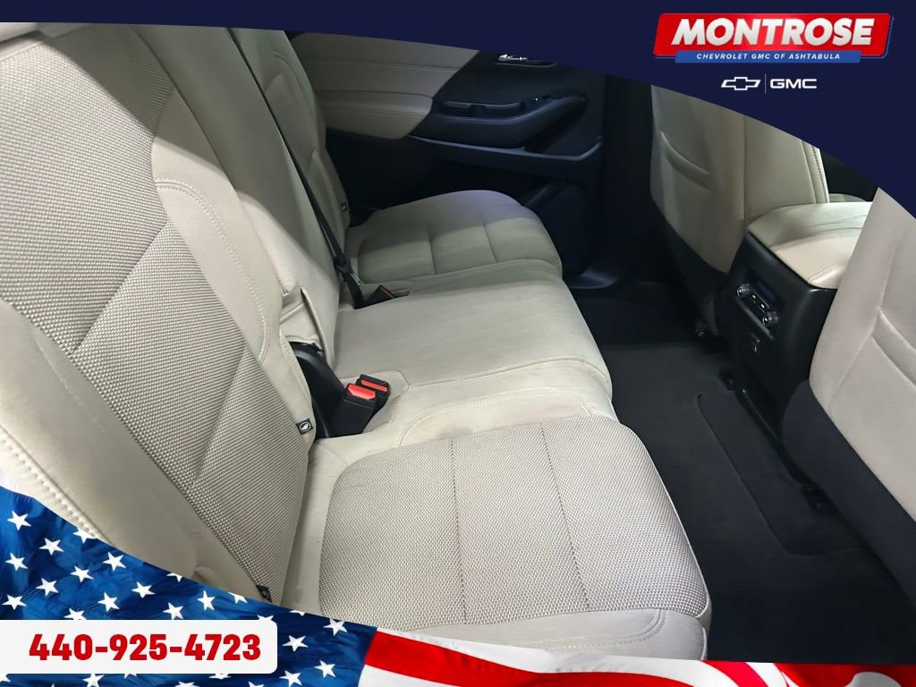 Used 2023 Chevrolet Traverse LS image 29
