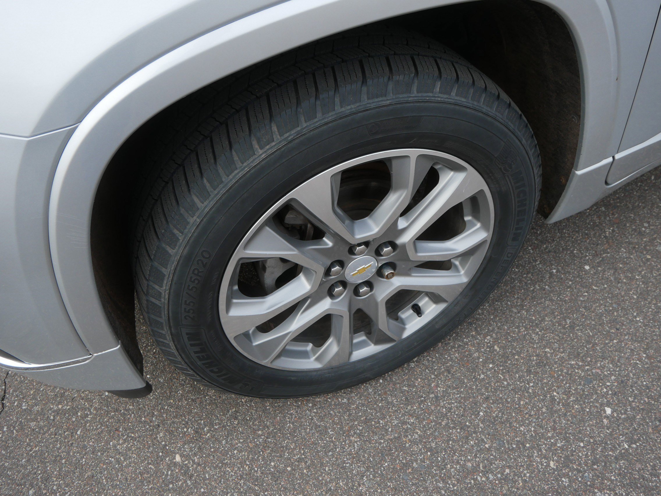 Used 2019 Chevrolet Traverse Premier AWD/4WD image 16