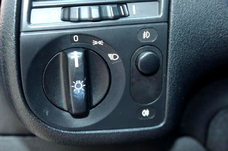 Used 1999 BMW 323i Convertible image 17