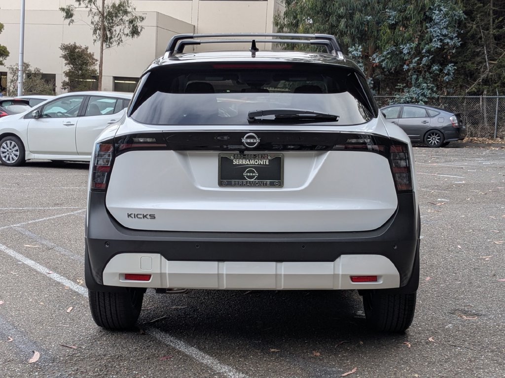 New 2026 Nissan Kicks SV w/ Cold Weather Package FWD image 6