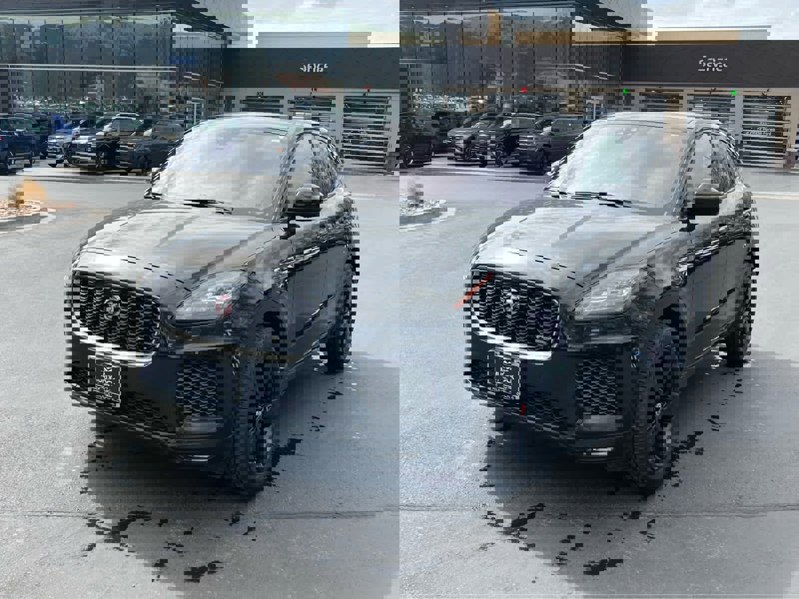 Used 2019 Jaguar E-PACE R-Dynamic SE image 2