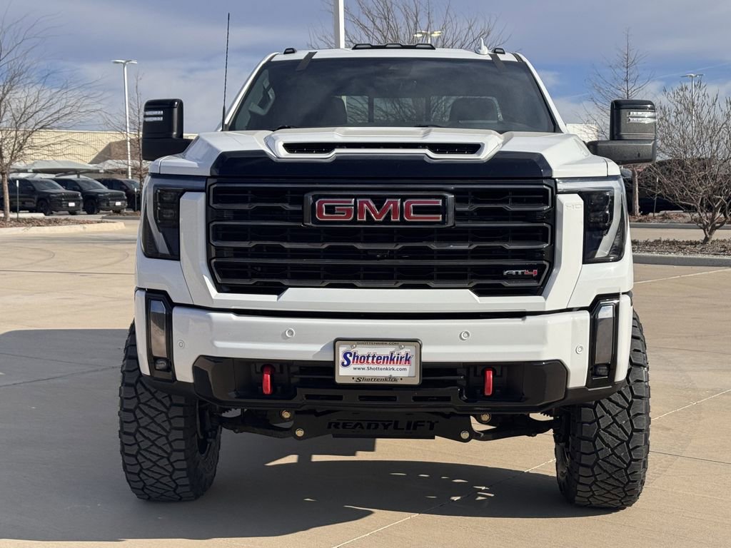 Used 2024 GMC Sierra 2500 AT4 w/ AT4 Premium Plus Package AWD/4WD image 7