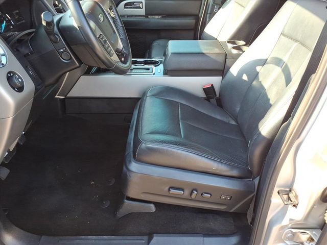 Used 2016 Ford Expedition Limited AWD/4WD image 14