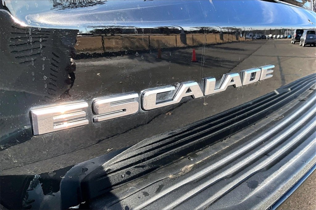 Used 2021 Cadillac Escalade Premium Luxury image 34