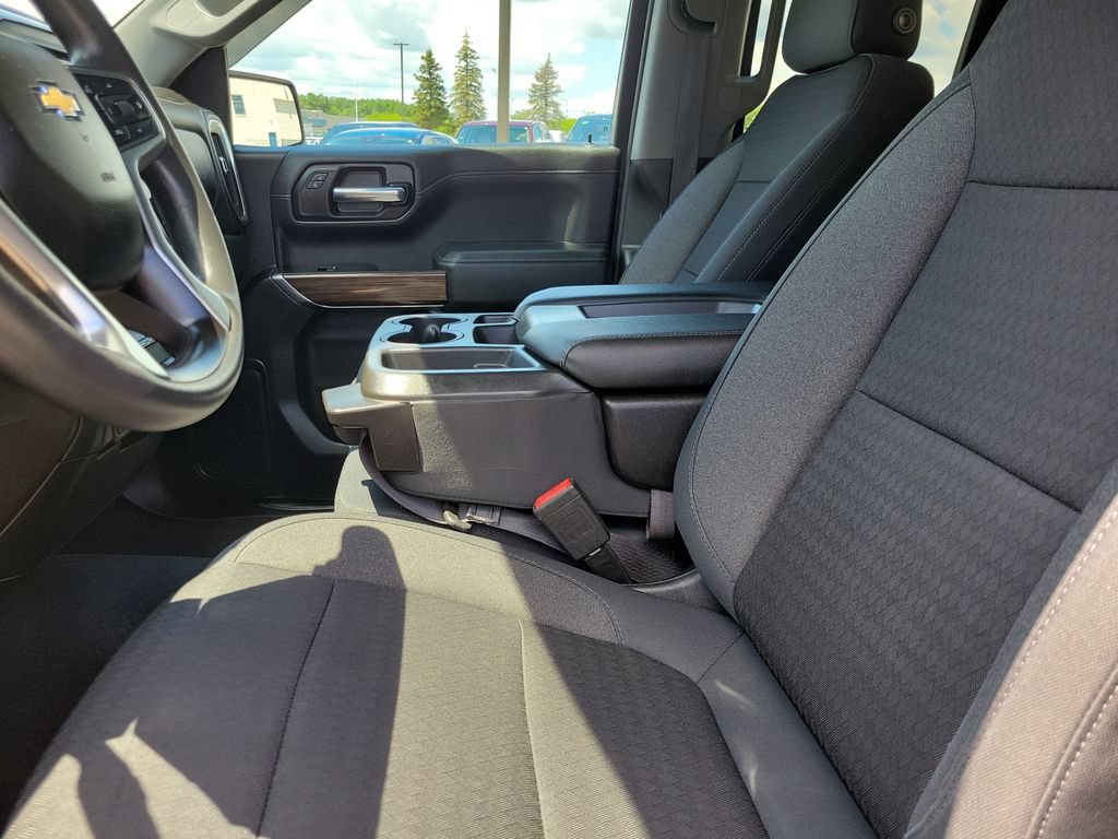 Used 2020 Chevrolet Silverado 1500 LT AWD/4WD image 17