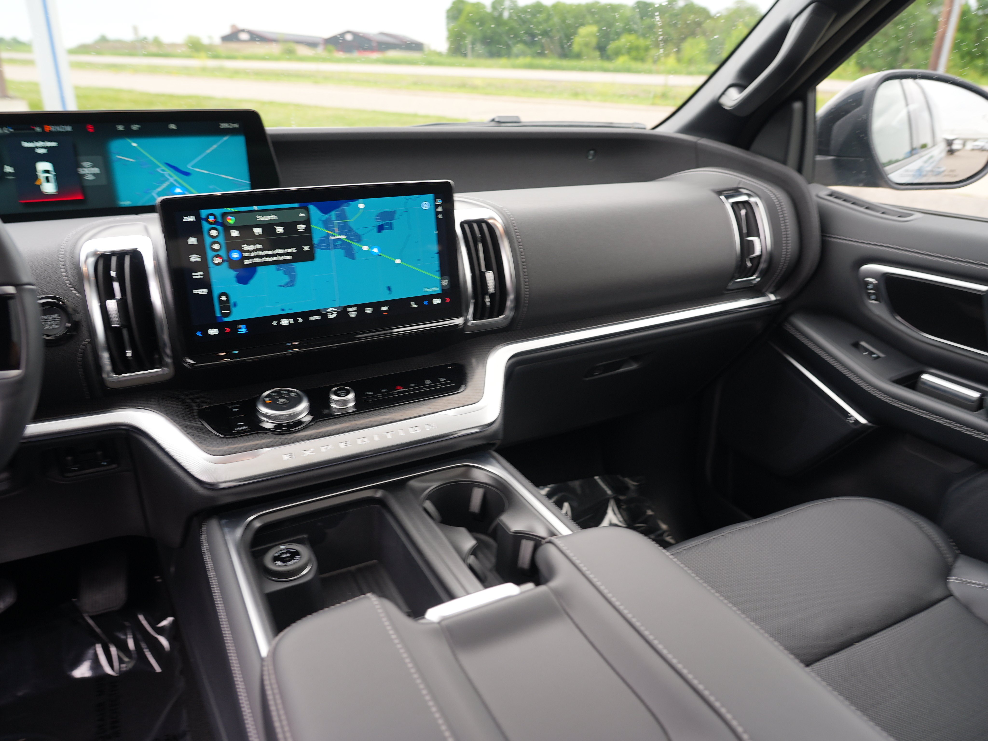 New 2026 Ford Expedition Max Platinum w/ Stealth Performance Package AWD/4WD image 21